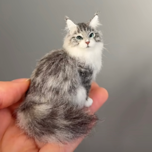 Mini Full Body Figurine (7 -10 cm)